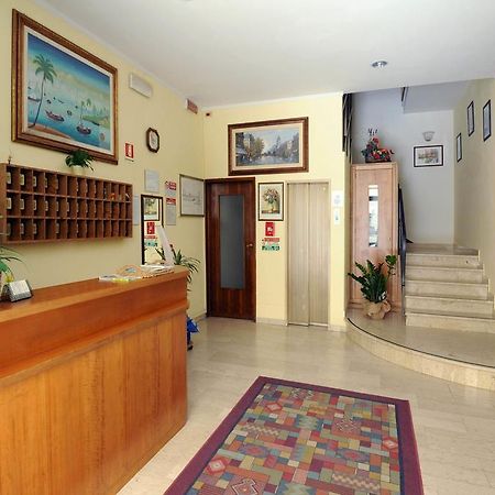 Hotel Marina モンテカティーニ・テルメ エクステリア 写真